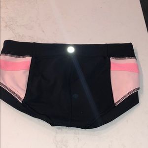 Lululemon running underwear size medium